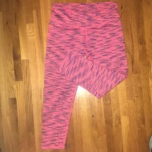Hot pink fabletics leggings